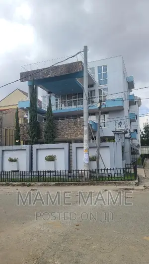 10bdrm House in Addis Abeba, Bole for sale
