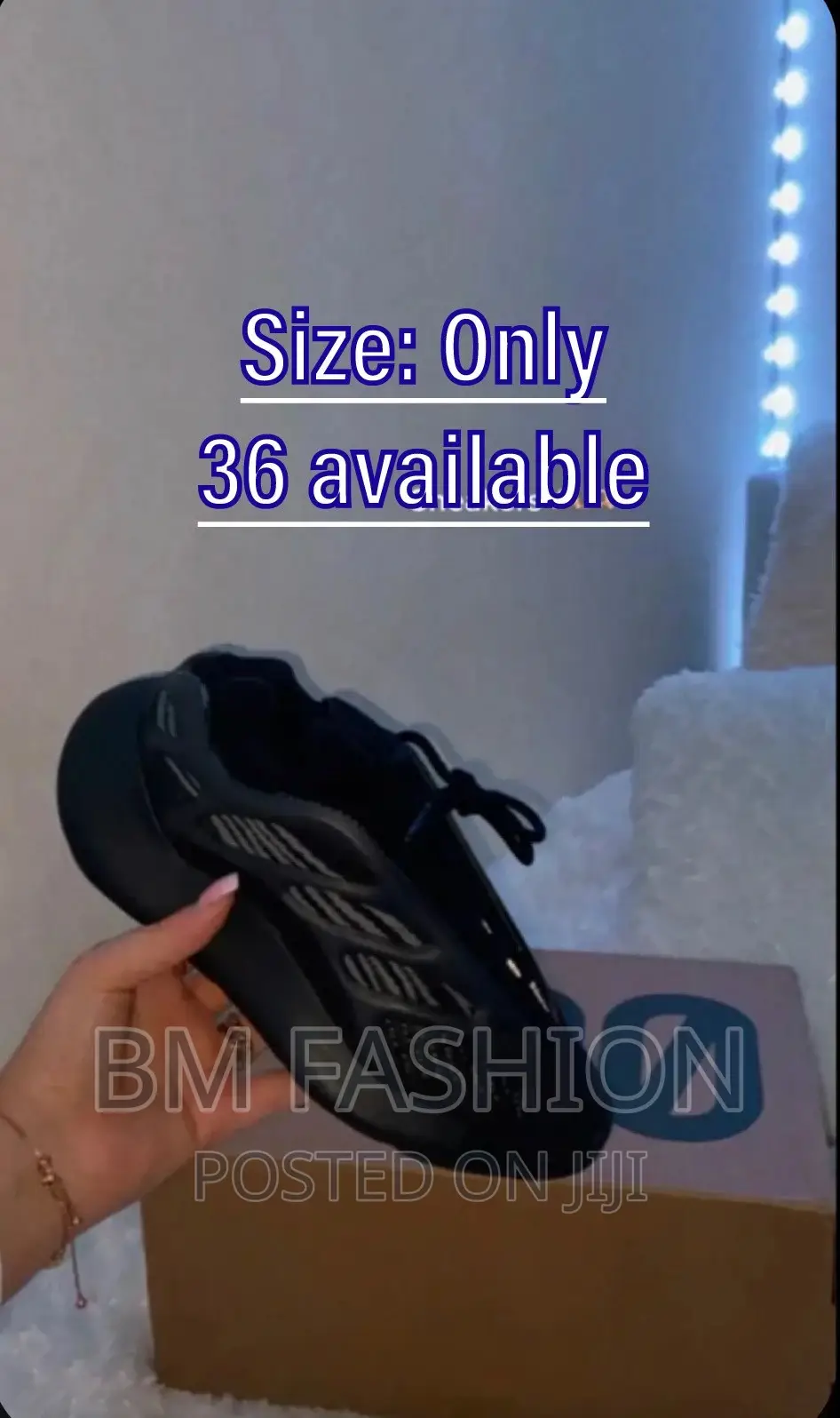 Women’S Adidas Yeezy 700 V3 | Cream/Black Colors