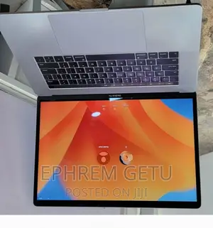 New Laptop Apple MacBook Pro 2017 16GB Intel Core i7 SSD 256GB