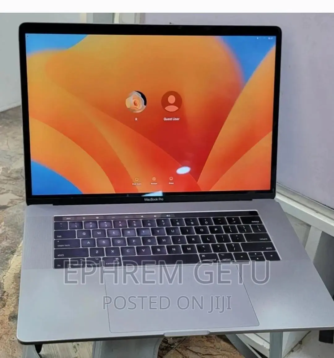 New Laptop Apple MacBook Pro 2017 16GB Intel Core i7 SSD 256GB