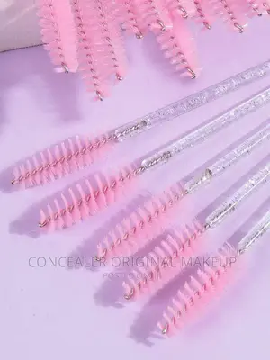 Photo - 20pcs Disposable Micro Eyelash Comb Brush Spoolers Makeup