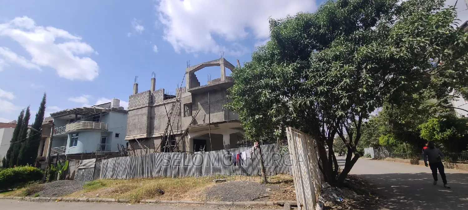 9bdrm House in Adis Ababa, Bole for sale