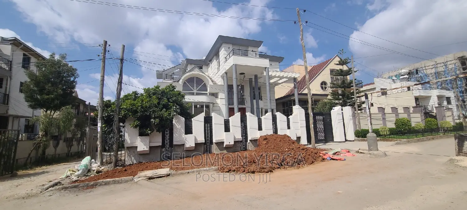 11bdrm House in Adis Abaa, Bole for sale