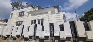 11bdrm House in Adis Abaa, Bole for sale