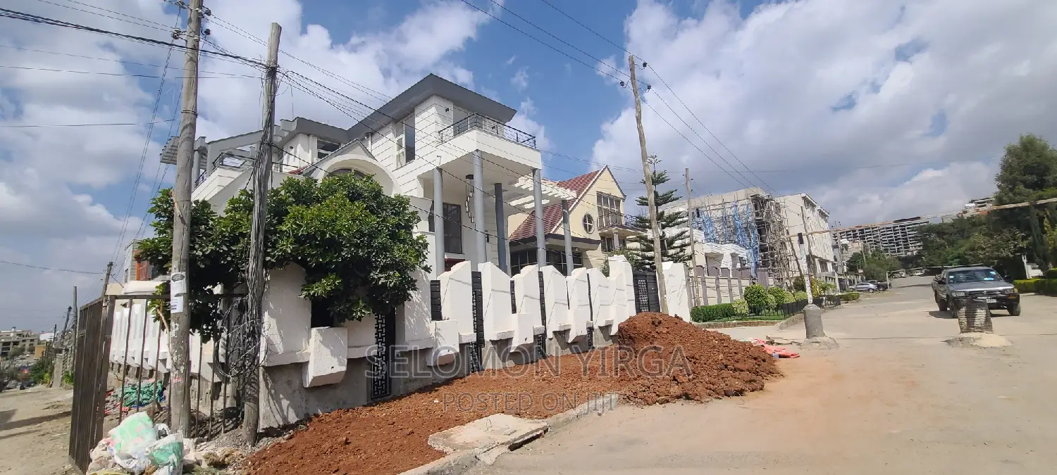 11bdrm House in Adis Abaa, Bole for sale