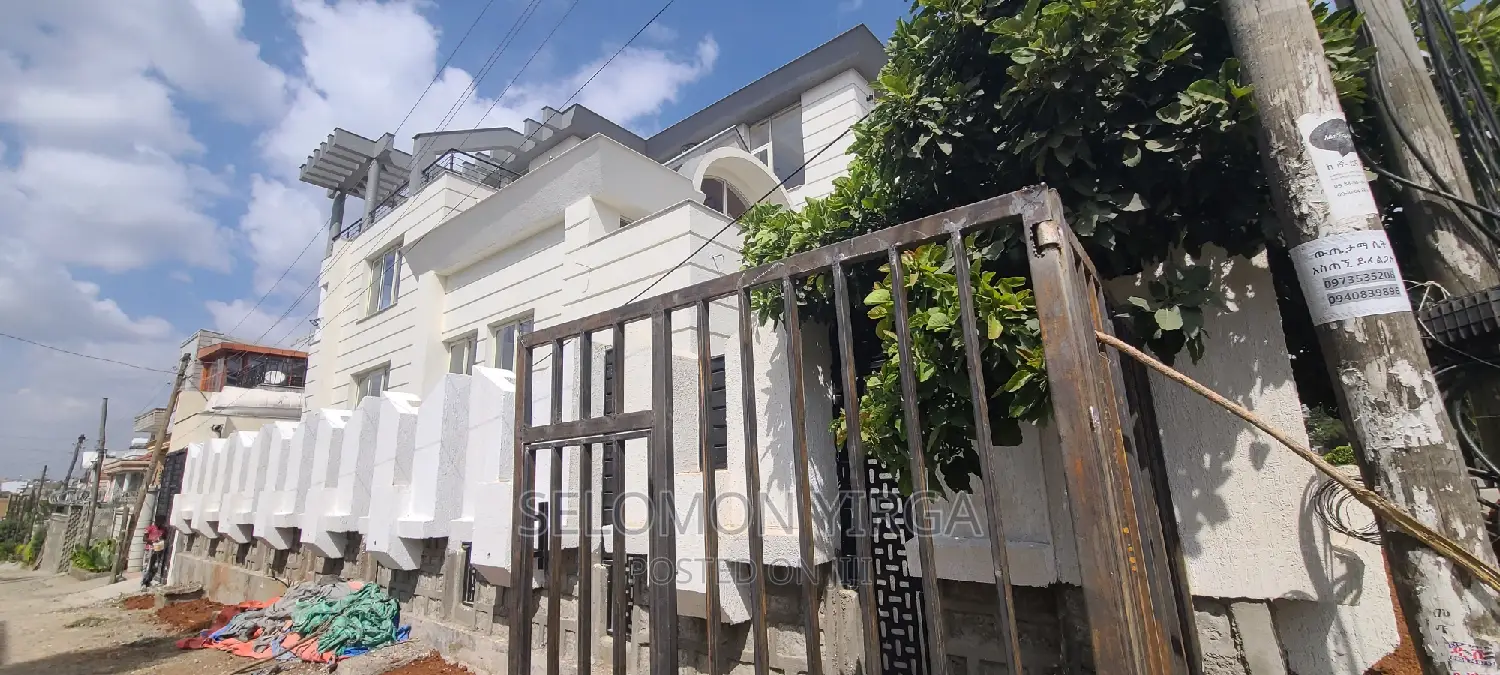 11bdrm House in Adis Abaa, Bole for sale