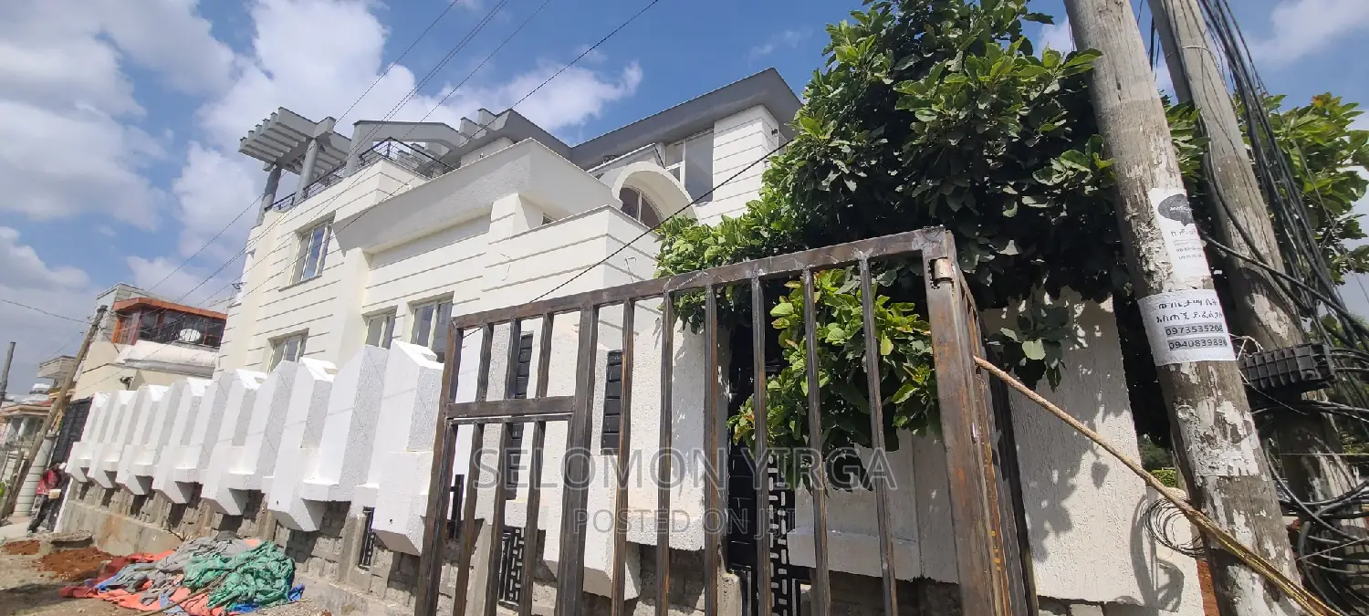 11bdrm House in Adis Abaa, Bole for sale