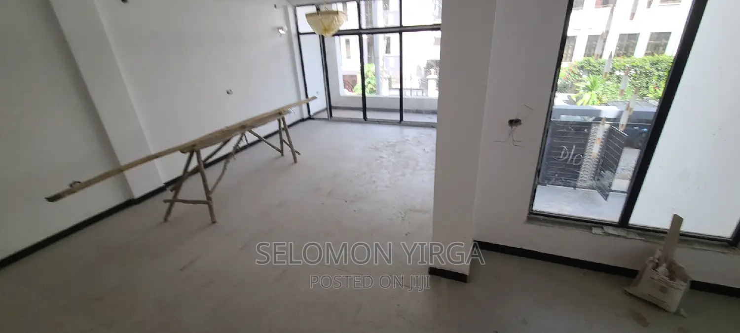 12bdrm House in Adis Ababa, Bole for sale