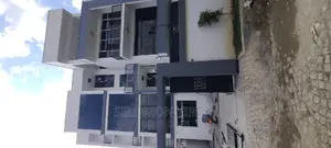 12bdrm House in Adis Ababa, Bole for sale