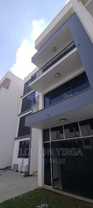 12bdrm House in Adis Ababa, Bole for sale