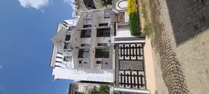 10bdrm House in Adis Ababa, Bole for sale