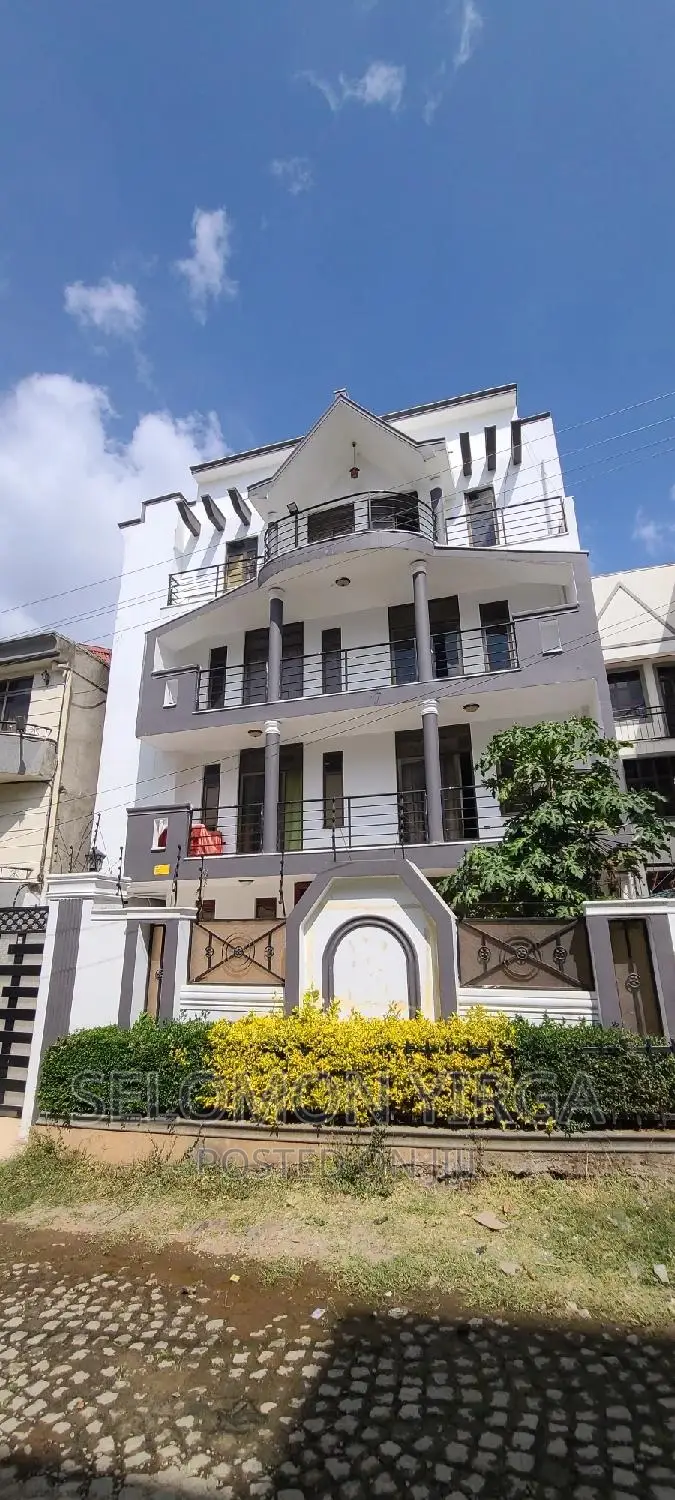 10bdrm House in Adis Ababa, Bole for sale