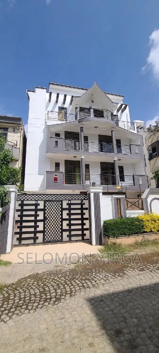 10bdrm House in Adis Ababa, Bole for sale