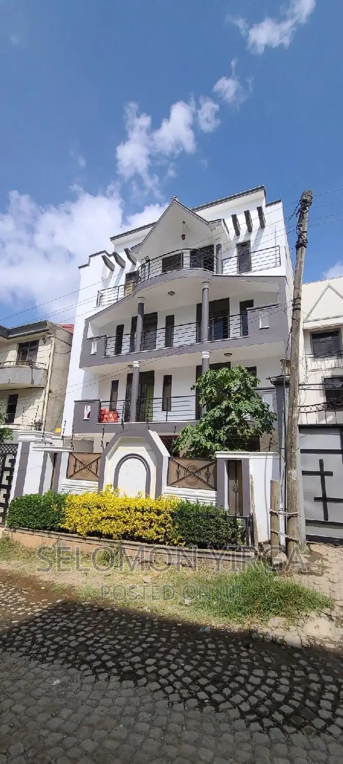 10bdrm House in Adis Ababa, Bole for sale