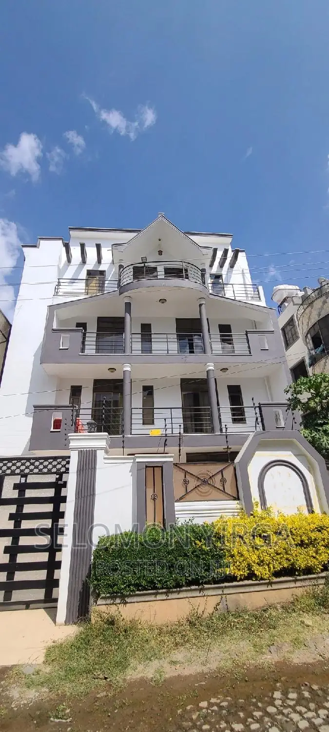 10bdrm House in Adis Ababa, Bole for sale