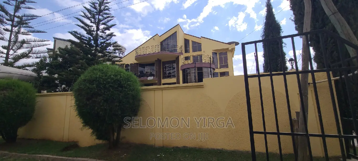 10bdrm House in Adis Ababa, Bole for sale