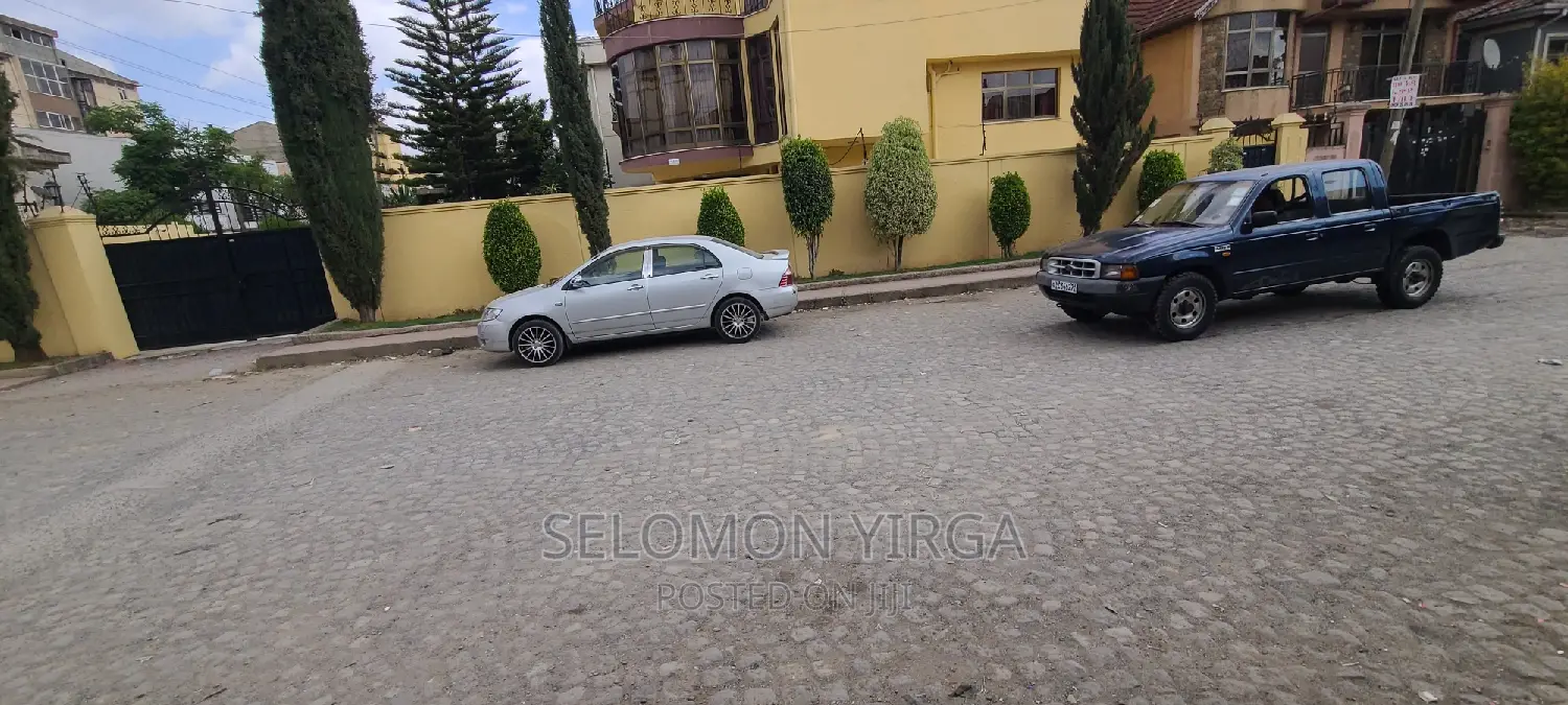 10bdrm House in Adis Ababa, Bole for sale