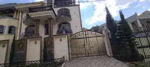 11bdrm House in Adis Ababa, Bole for sale
