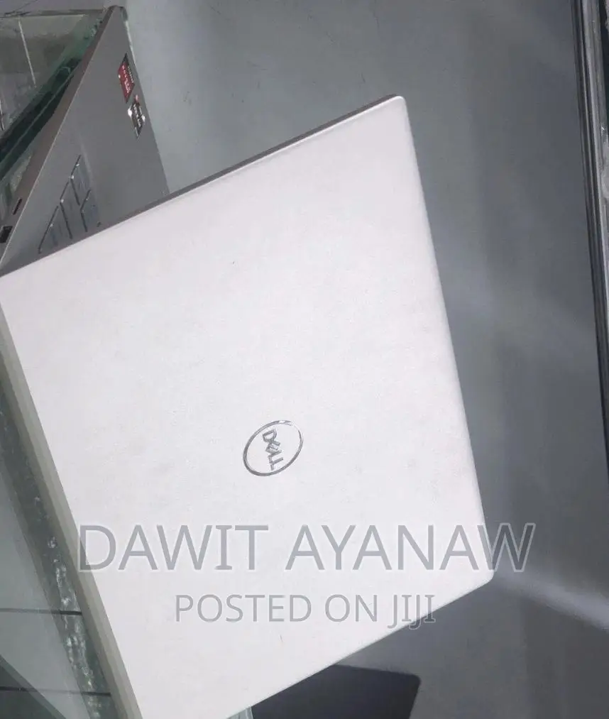 New Laptop HP 8GB AMD Ryzen 5 SSD 256GB