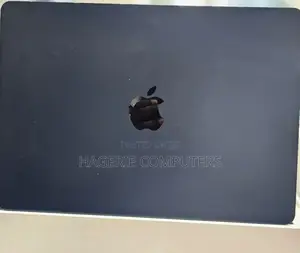 New Laptop Apple MacBook Air 2022 M2 8GB Apple M2 SSD 256GB
