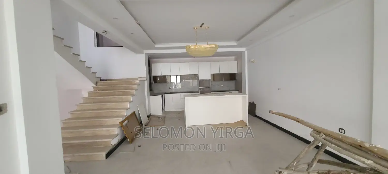 14bdrm House in Adis Ababa, Bole for rent