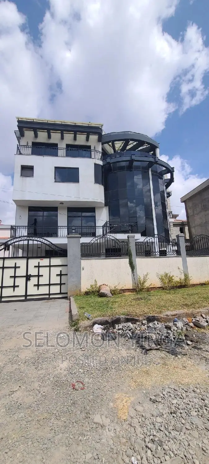 14bdrm House in Adis Ababa, Bole for rent