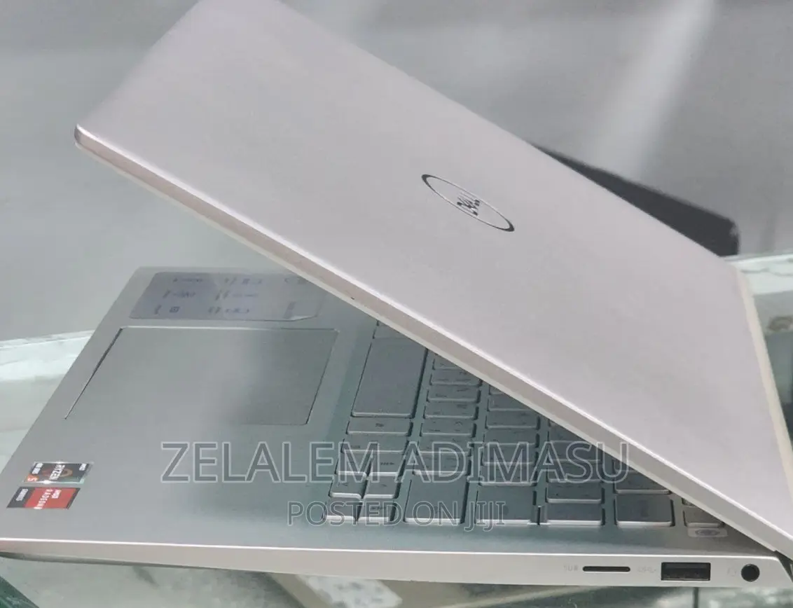 New Laptop Dell Inspiron 15 8GB Intel Core I5 SSD 256GB