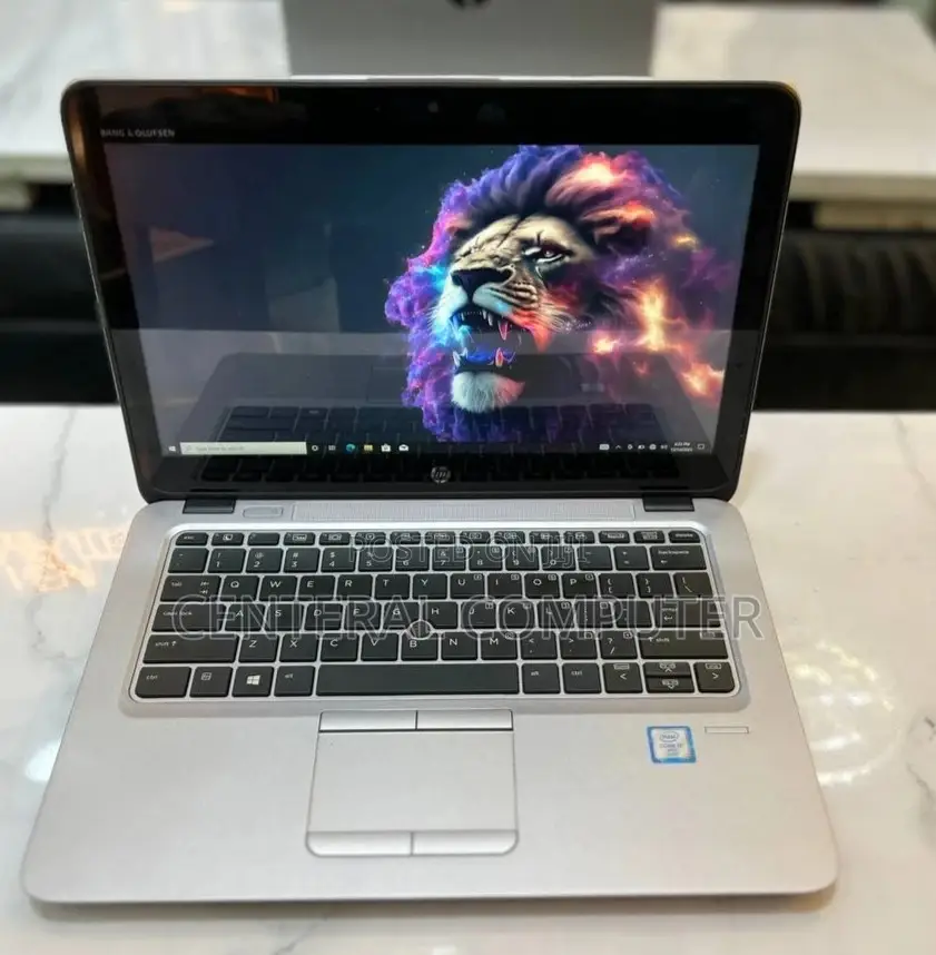 New Laptop HP 15-ra003nia 8GB Intel Core i7 SSD 512GB