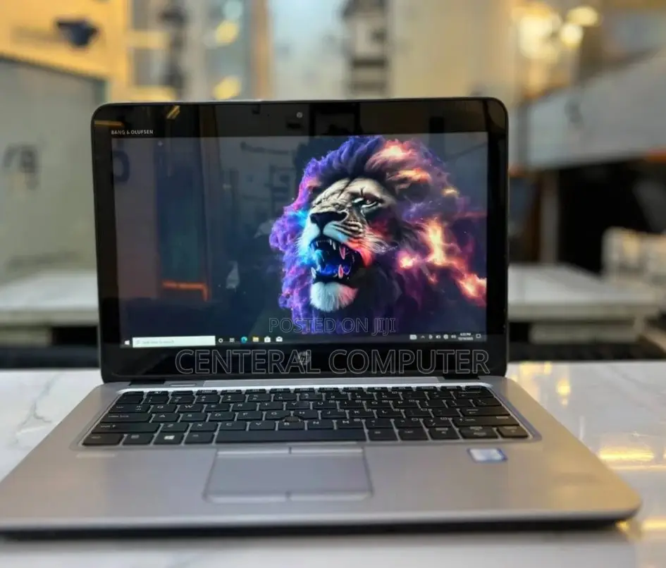 New Laptop HP 15-ra003nia 8GB Intel Core i7 SSD 512GB