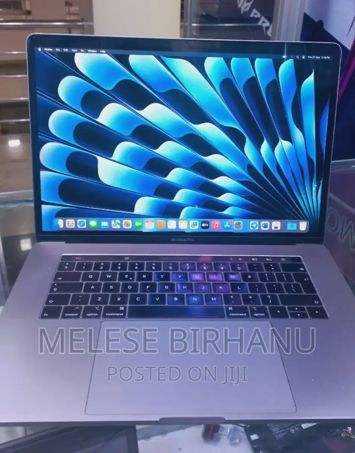 New Laptop Apple MacBook 2020 32GB Intel Core I9 SSD 1T