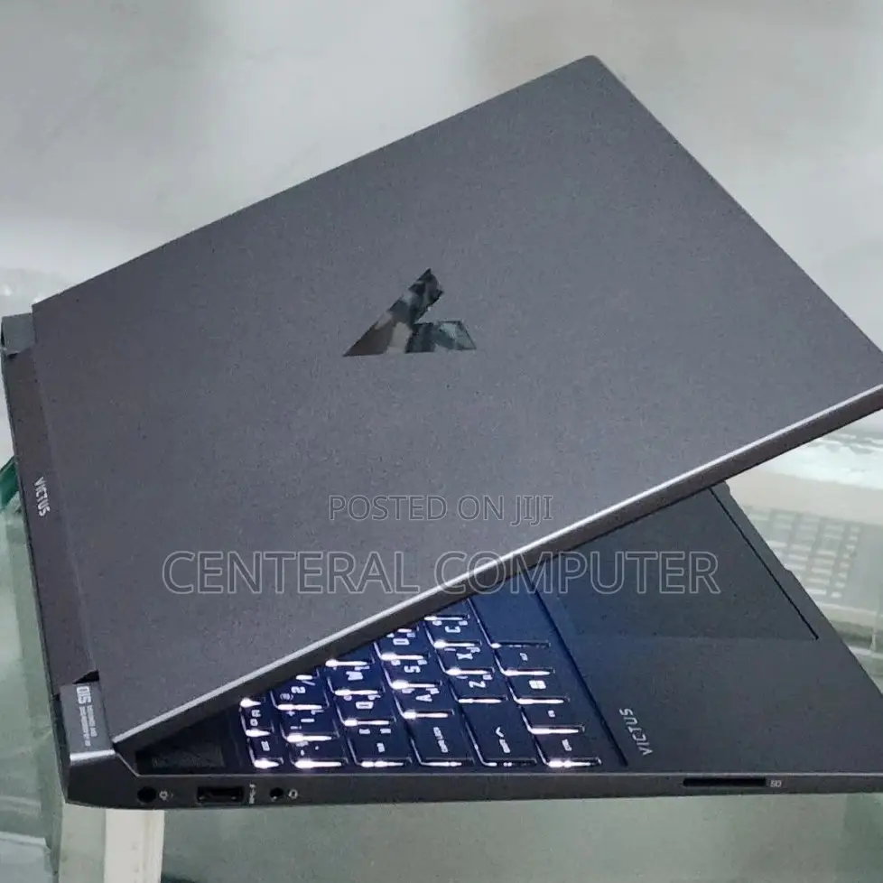New Laptop HP Victus 16 16GB AMD Ryzen 5 SSD 512GB