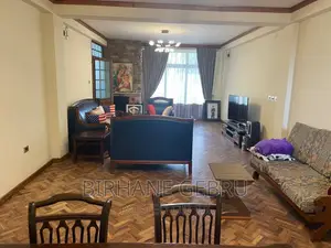 6bdrm House in House, Bole for rent