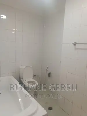 6bdrm House in House, Bole for rent