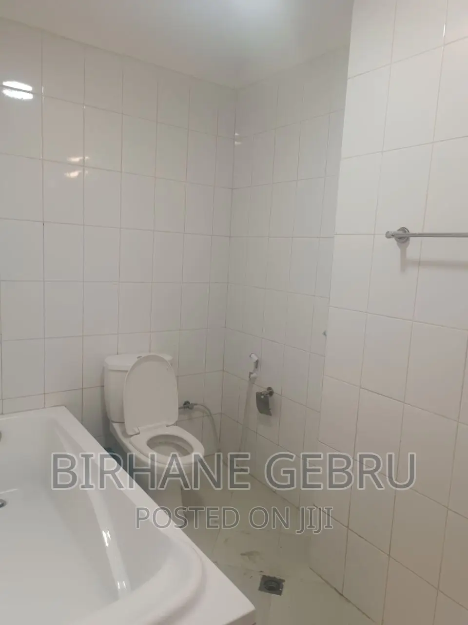 6bdrm House in House, Bole for rent