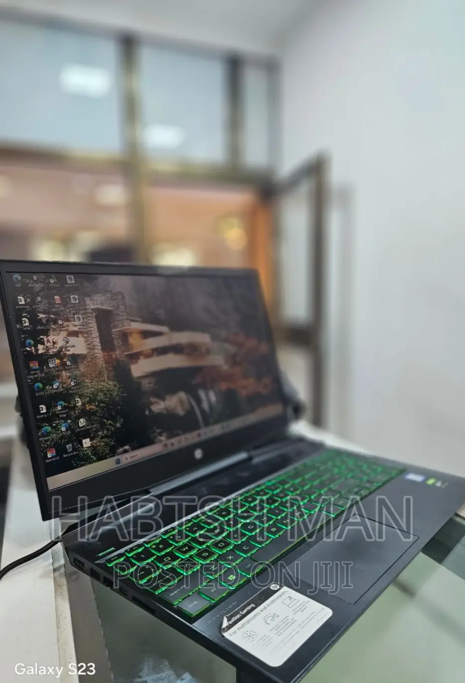 New Laptop HP Pavilion 15 8GB Intel Core I5 SSD 256GB