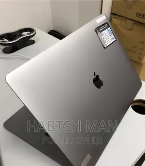 New Laptop Apple MacBook Pro 2015 16GB Intel Core I7 SSD 512GB