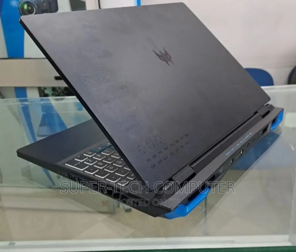 New Laptop Acer Predator Helios 300 16GB AMD Ryzen 9 SSD 1T