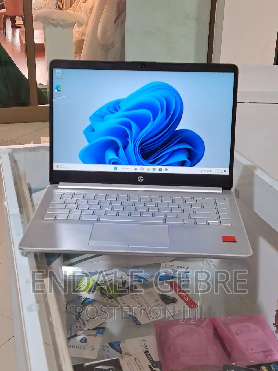 New Laptop HP Stream Notebook 8GB Intel Core I5 HDD 1T