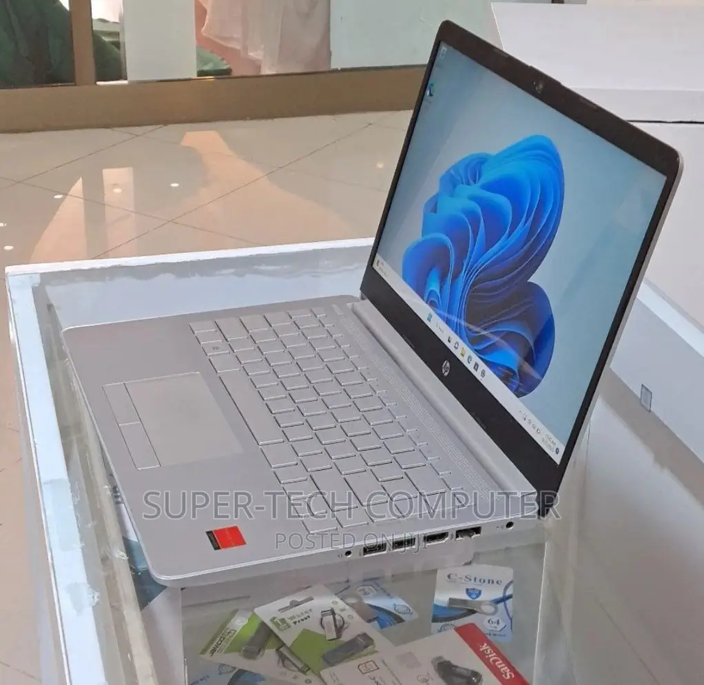 New Laptop HP Stream Notebook 8GB Intel Core I5 HDD 1T