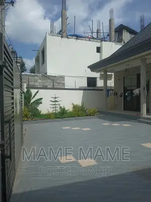 5bdrm Villa in Addis Abeba, Bole for sale