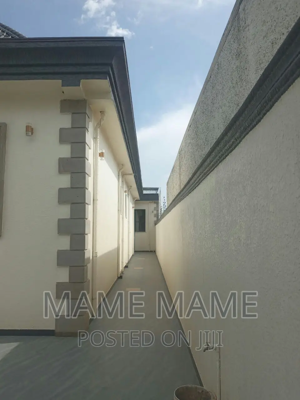5bdrm Villa in Addis Abeba, Bole for sale