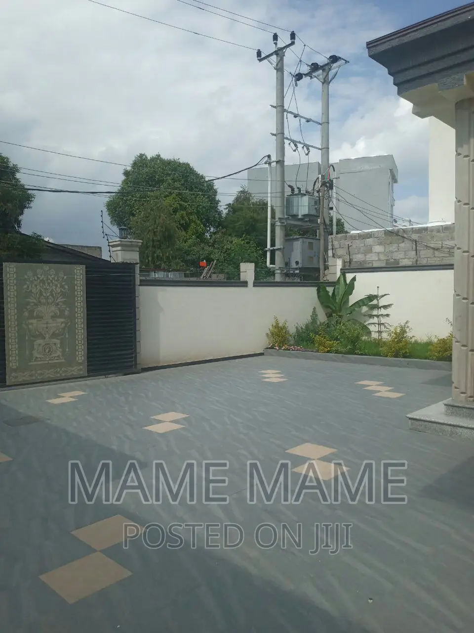 5bdrm Villa in Addis Abeba, Bole for sale