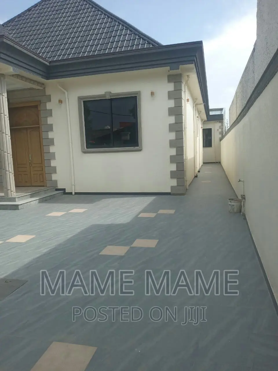 5bdrm Villa in Addis Abeba, Bole for sale