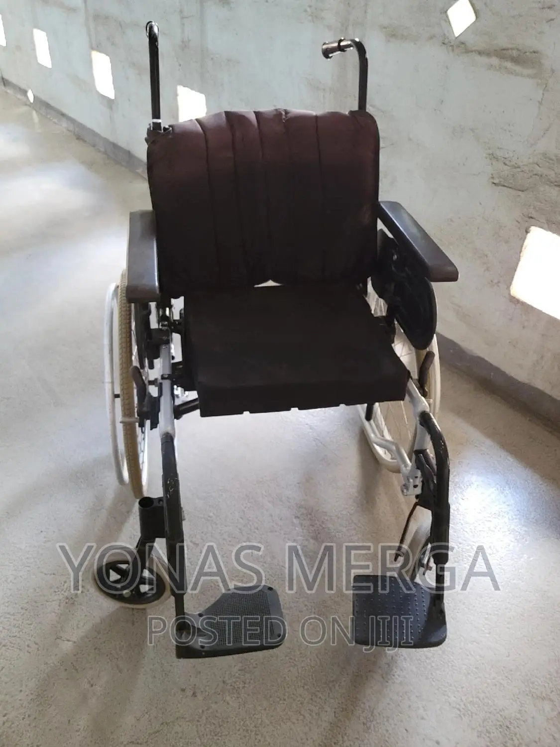 Used Wheelchair Extra Wide Seat Removal Leg Rest/Wheelchair