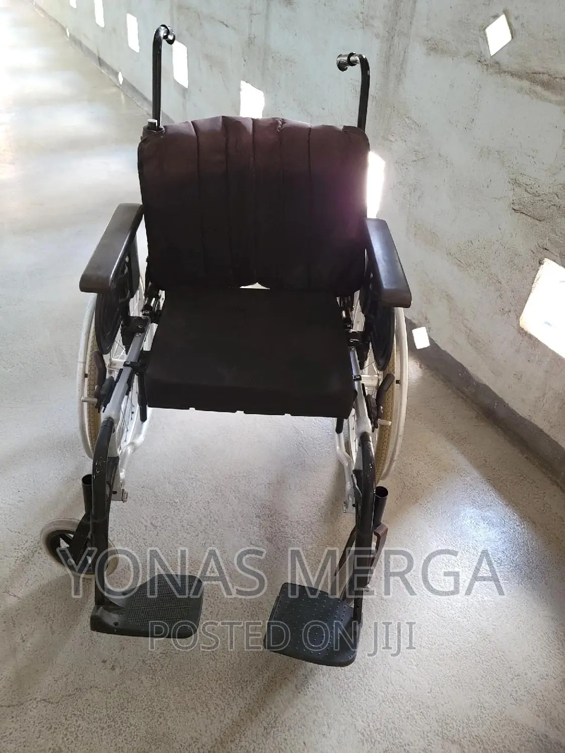 Used Wheelchair Extra Wide Seat Removal Leg Rest/Wheelchair