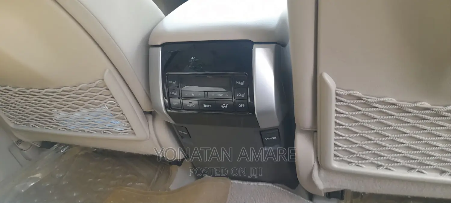 Toyota Land Cruiser 2022 Blue