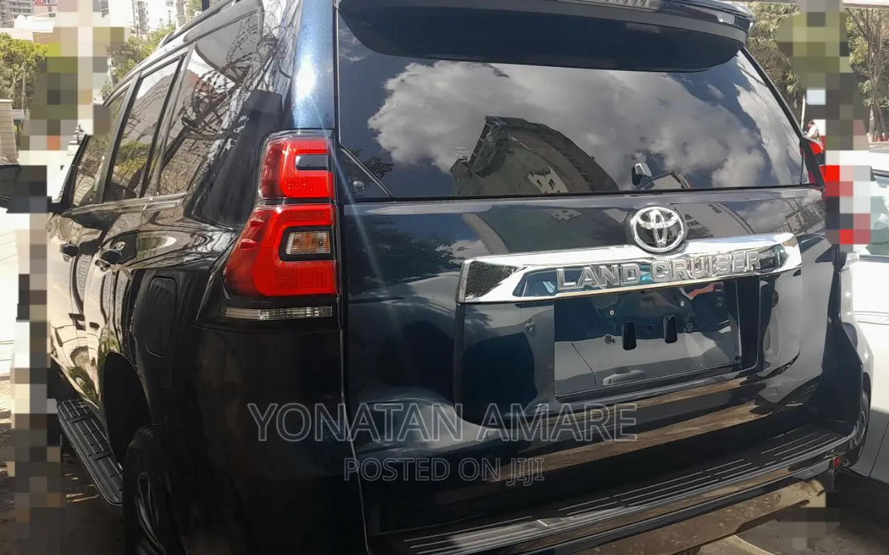 Toyota Land Cruiser 2022 Blue