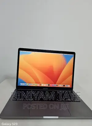 Photo - New Laptop Apple MacBook Air 2020 M1 32GB Intel Core I7 SSD 2T