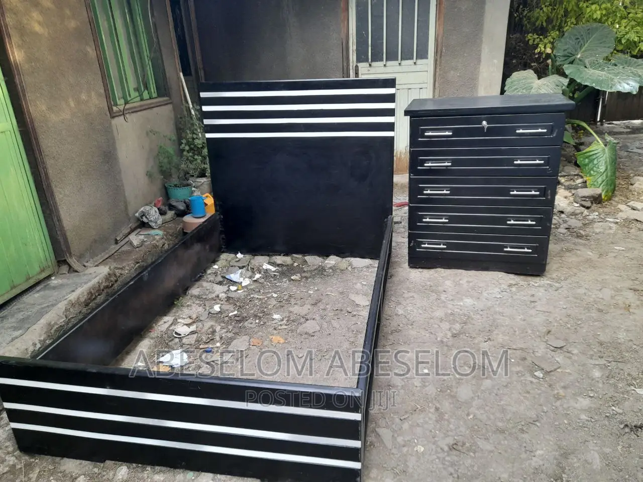 1,20 Cm አልጋ እና ሸሚዝ ኮሞ