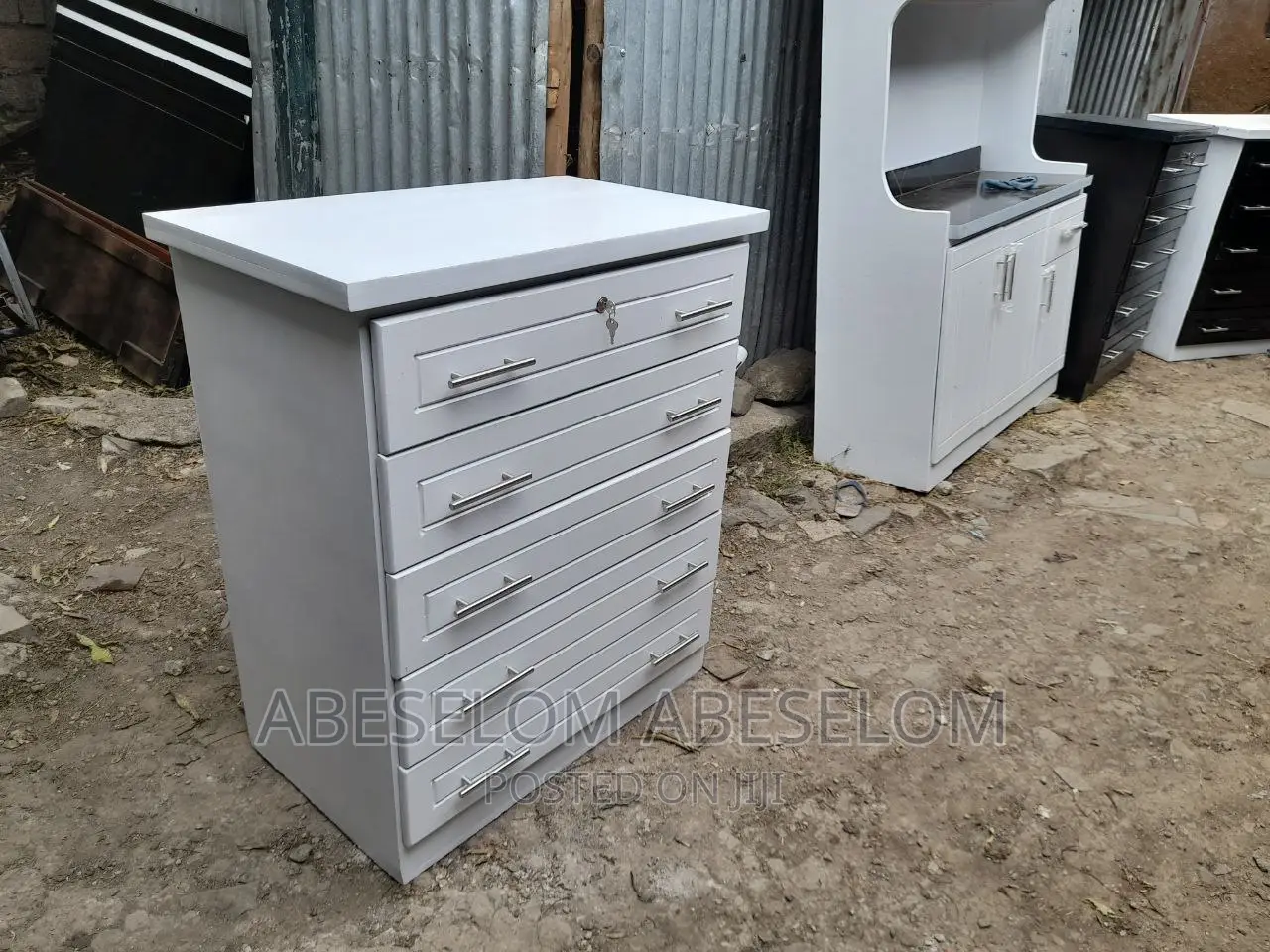 የልብስ መደርደሪያ